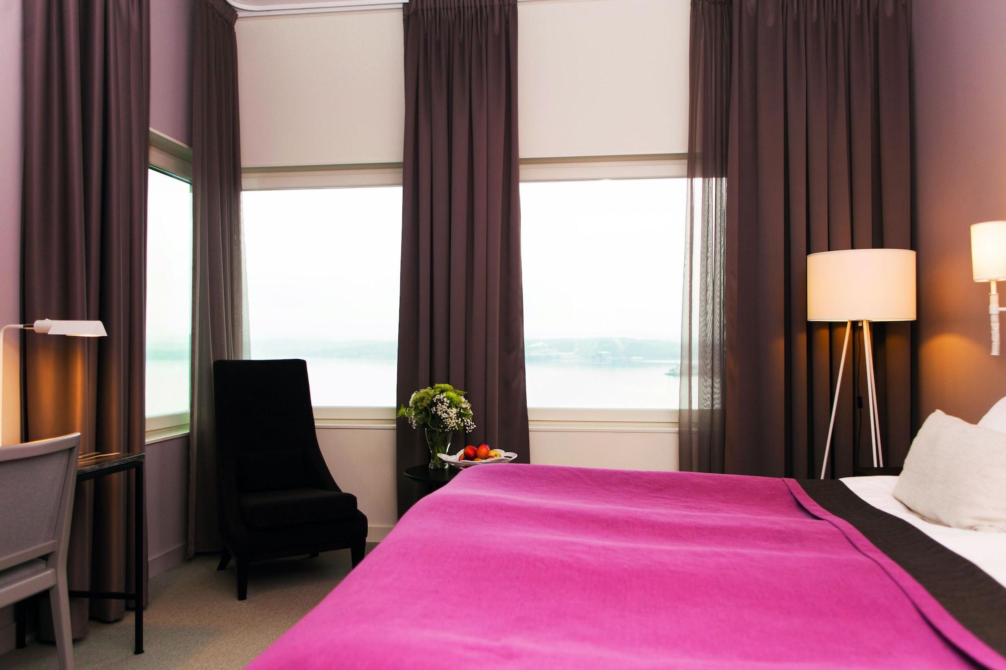 Elite Plaza Oernskoeldsvik Hotel Екстериор снимка