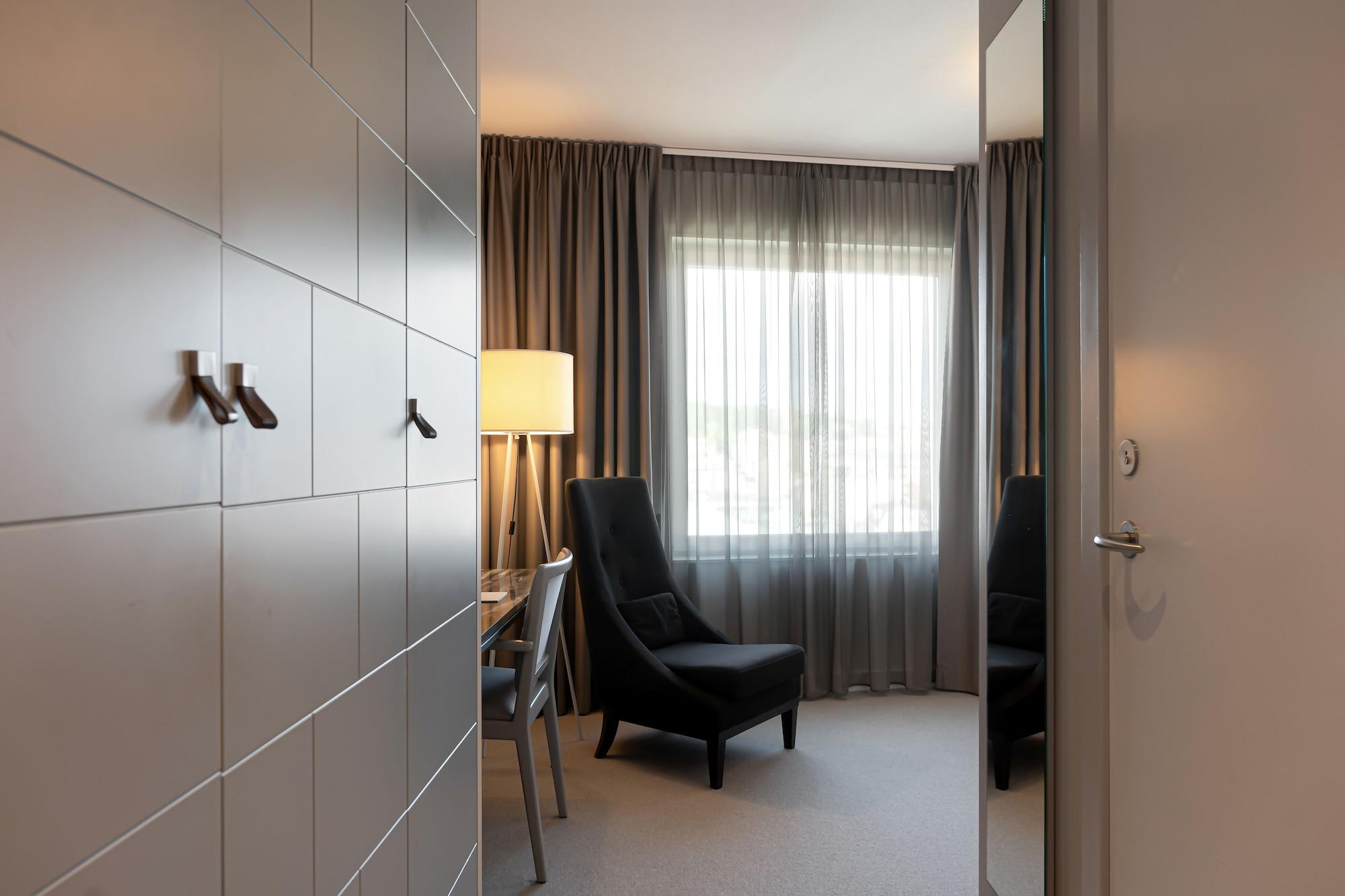 Elite Plaza Oernskoeldsvik Hotel Екстериор снимка