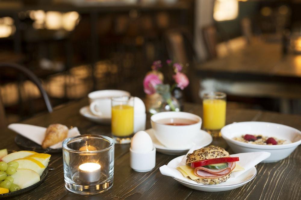 Elite Plaza Oernskoeldsvik Hotel Екстериор снимка