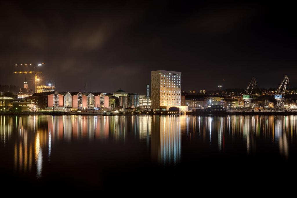 Elite Plaza Oernskoeldsvik Hotel Екстериор снимка
